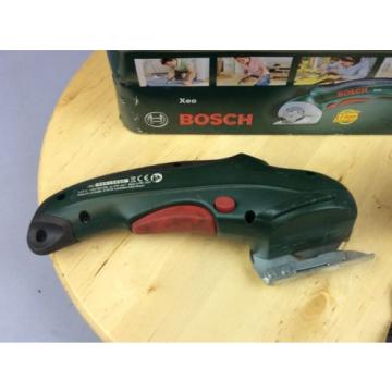 Bosch Xeo Cordless Universal Cutter, recharegable Li-Ion - Ship Worldwide