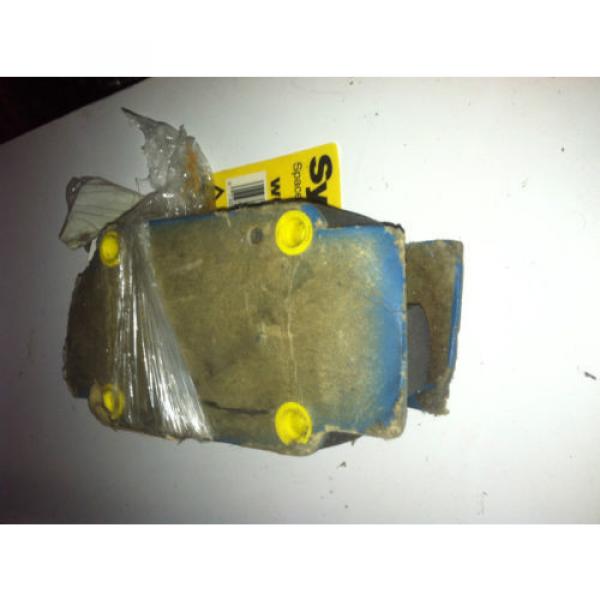 Bosch Australia Singapore 811 021 051 valve block #3 image