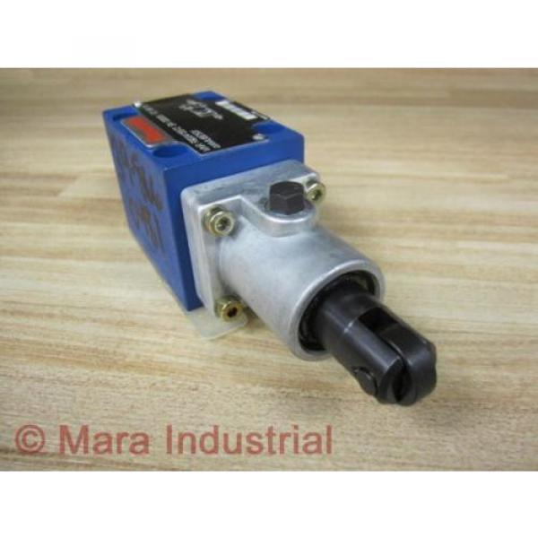 Rexroth Canada Korea Bosch R900415572 Valve 4WMU6E5O/ - New No Box #3 image